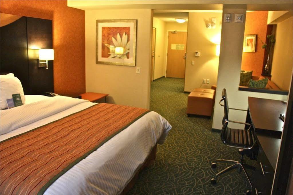 Fairfield Inn & Suites By Marriott Гуелф Екстериор снимка