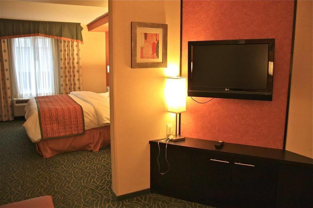 Fairfield Inn & Suites By Marriott Гуелф Екстериор снимка