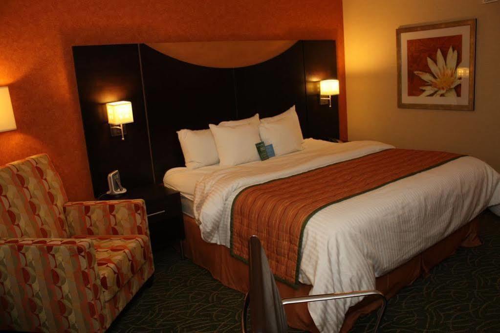Fairfield Inn & Suites By Marriott Гуелф Екстериор снимка
